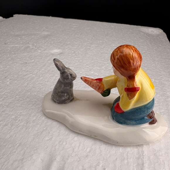 Department 56 Snow Village Christmas Children Playing In The Snow - 6 pieces - Picture 2 of 16